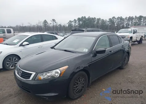 2010 Honda Accord 2.4 Lx z USA, uszkodzony, nr VIN 1HGCP2F34AA139034
